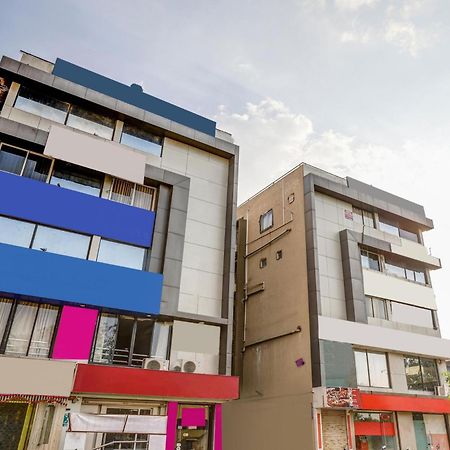 Capital O 80892 Hotel Maple View Naroda Exterior foto
