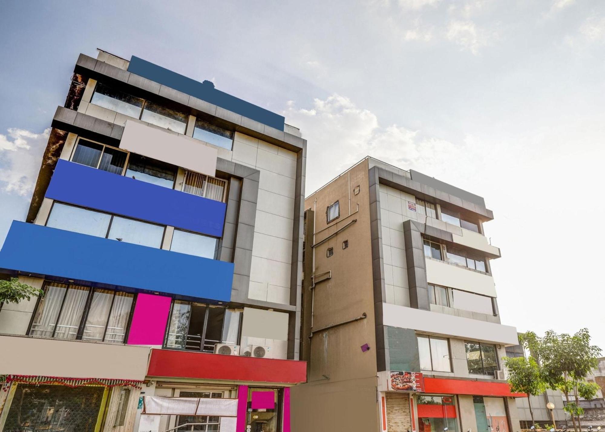 Capital O 80892 Hotel Maple View Naroda Exterior foto