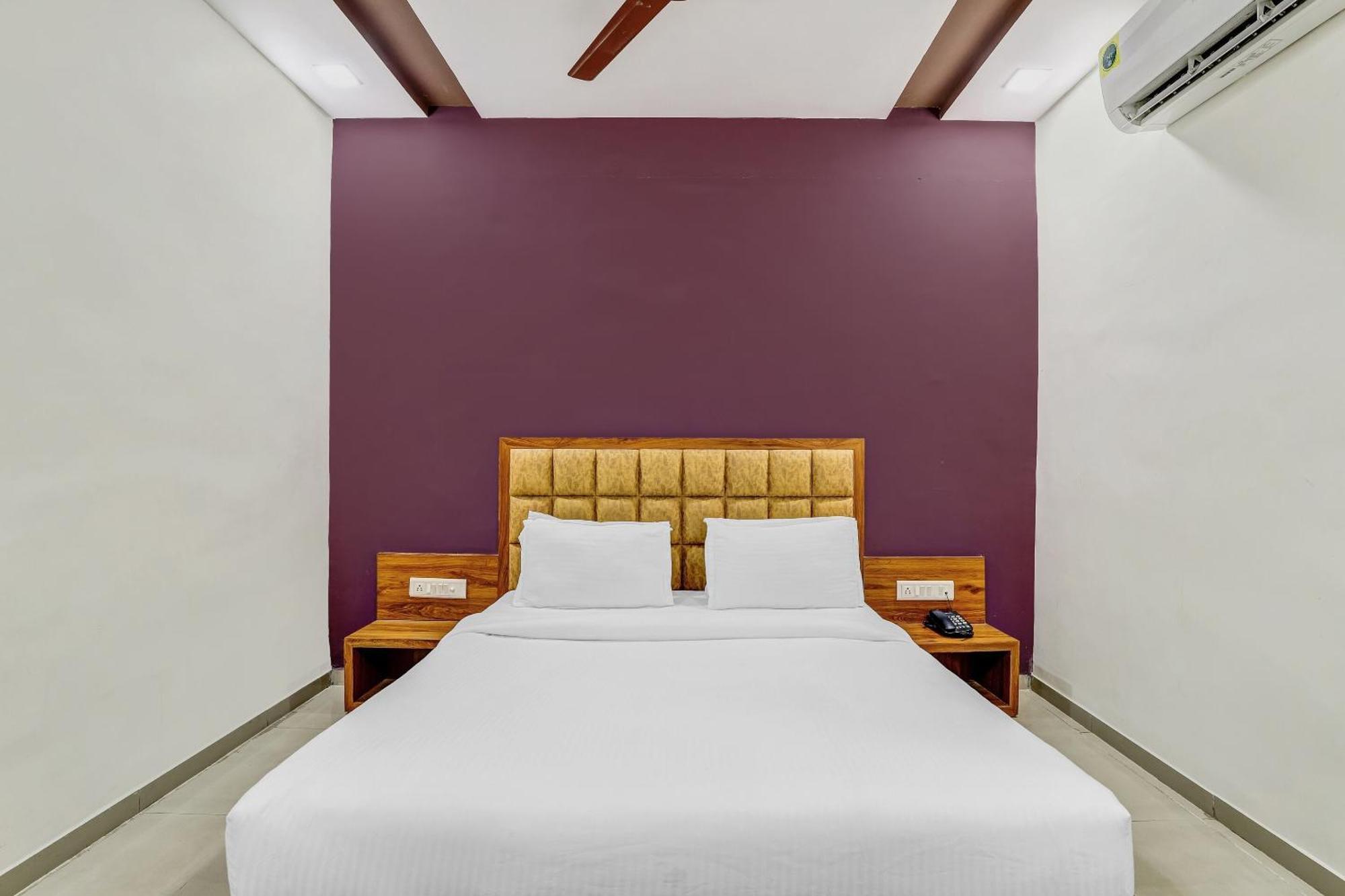 Capital O 80892 Hotel Maple View Naroda Exterior foto